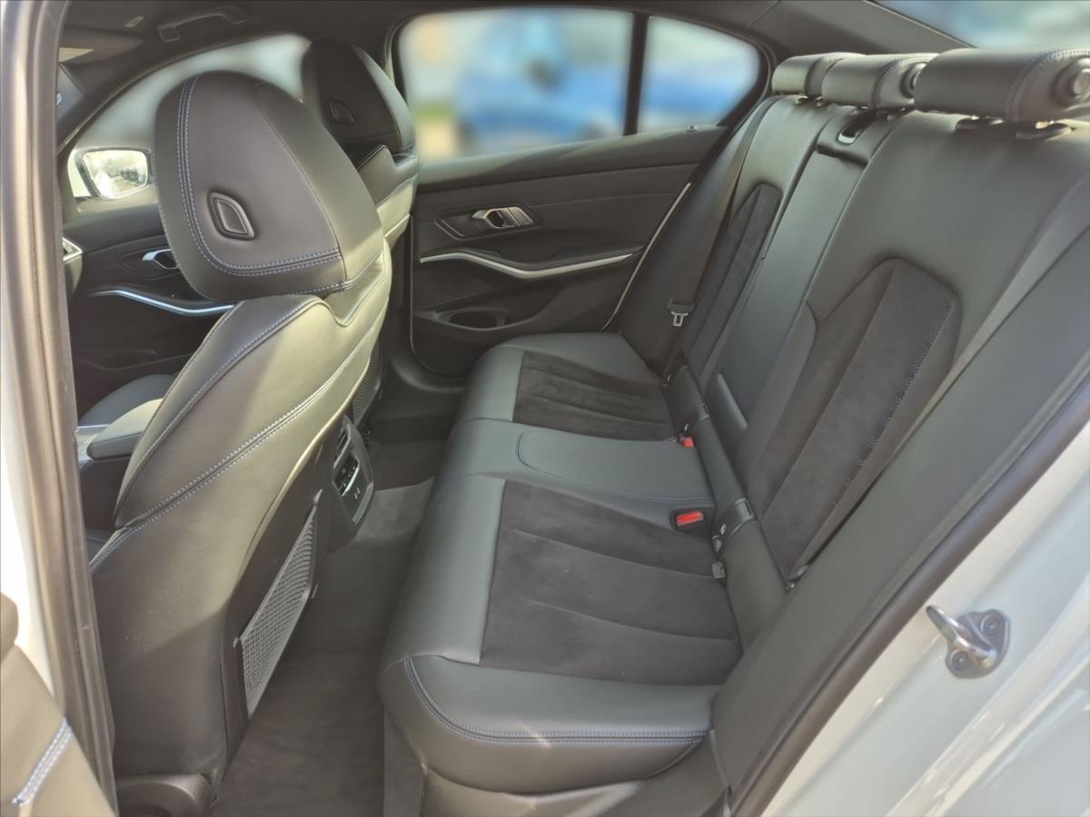 BMW Řada 3 2,0 318d G20 M--Sport BMW Řada 3 2,0 318d G20 M--Sport