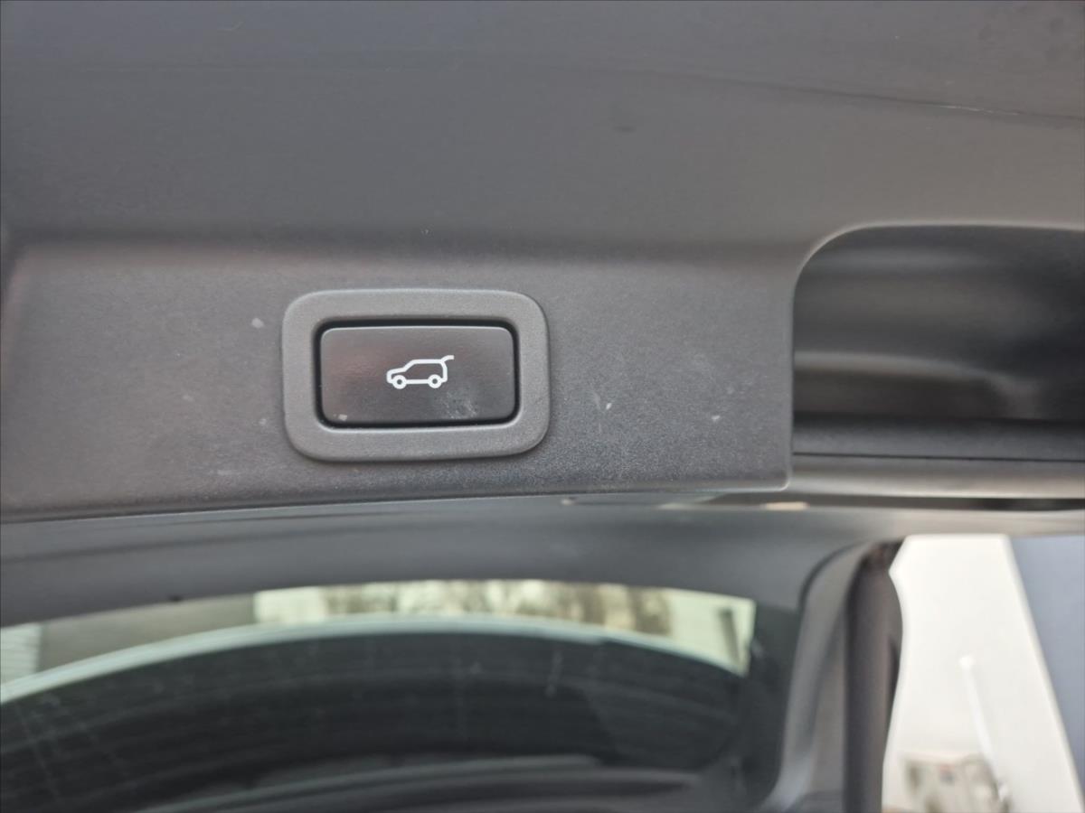 Jaguar F-Pace 3,0 30d AWD Porfolio Jaguar F-Pace 3,0 30d AWD Porfolio