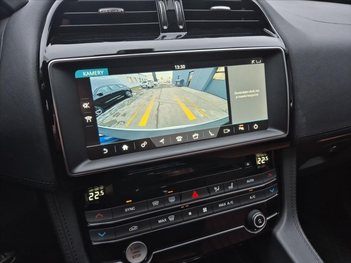 Jaguar F-Pace 3,0 30d AWD Porfolio Jaguar F-Pace 3,0 30d AWD Porfolio