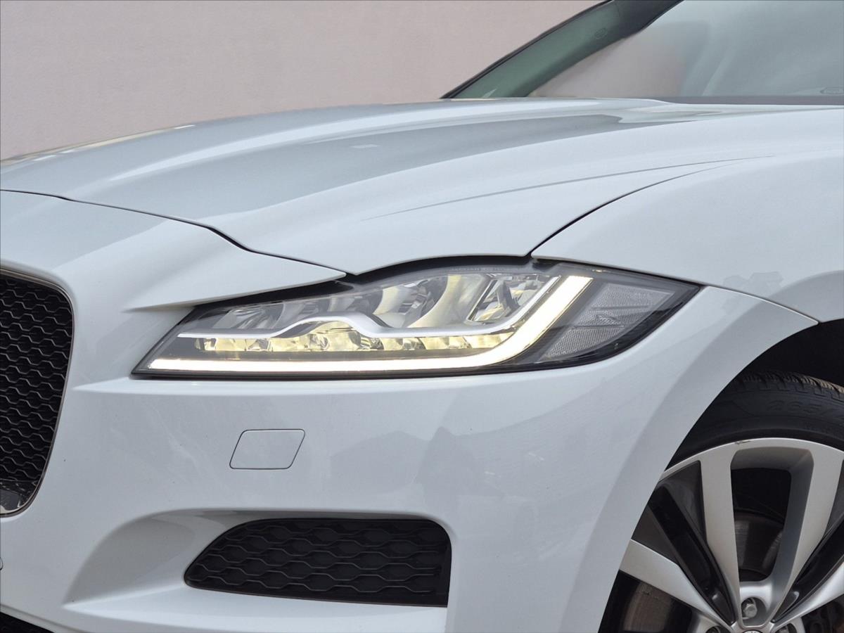 Jaguar F-Pace 3,0 30d AWD Porfolio Jaguar F-Pace 3,0 30d AWD Porfolio
