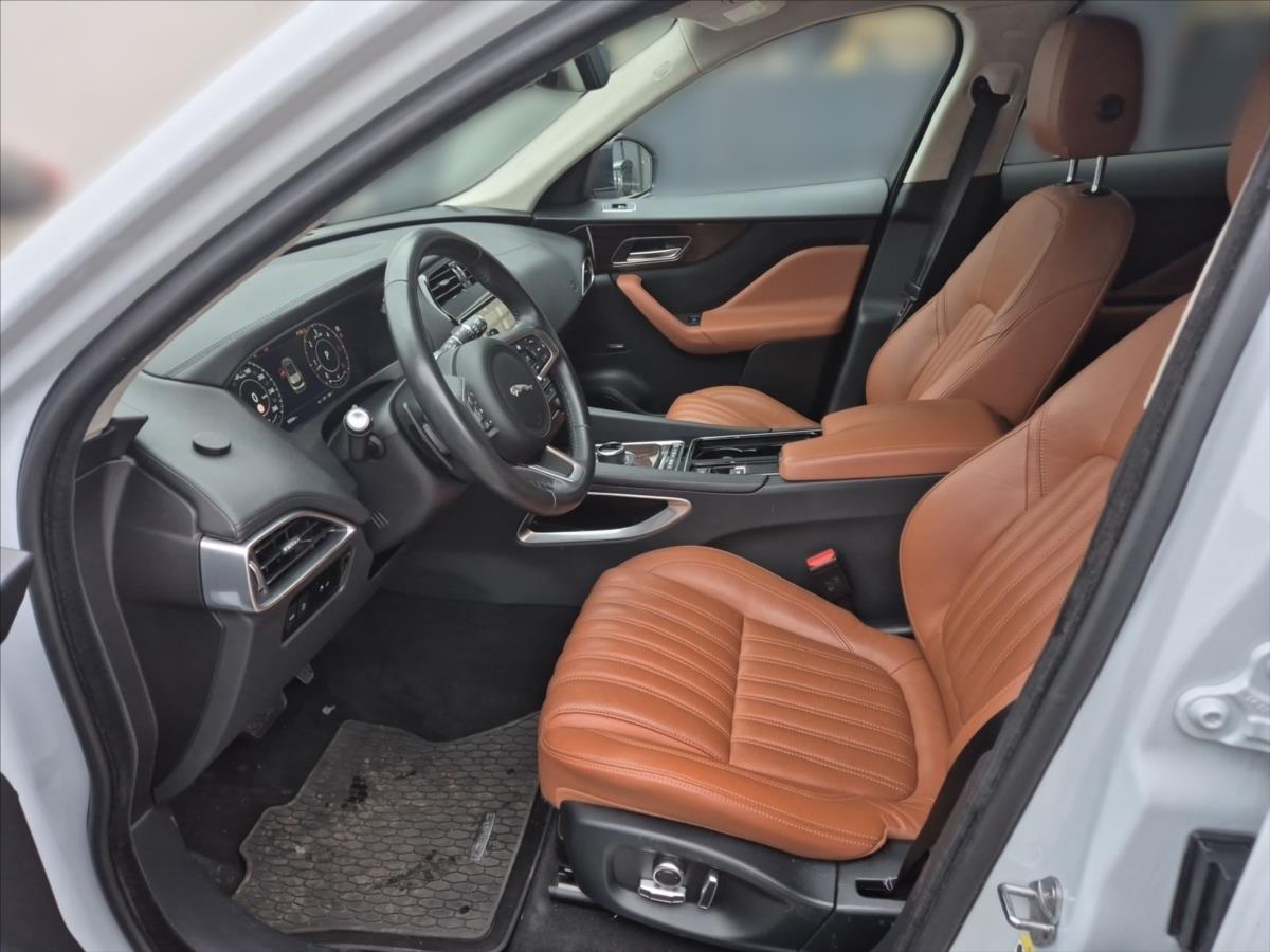 Jaguar F-Pace 3,0 30d AWD Porfolio Jaguar F-Pace 3,0 30d AWD Porfolio