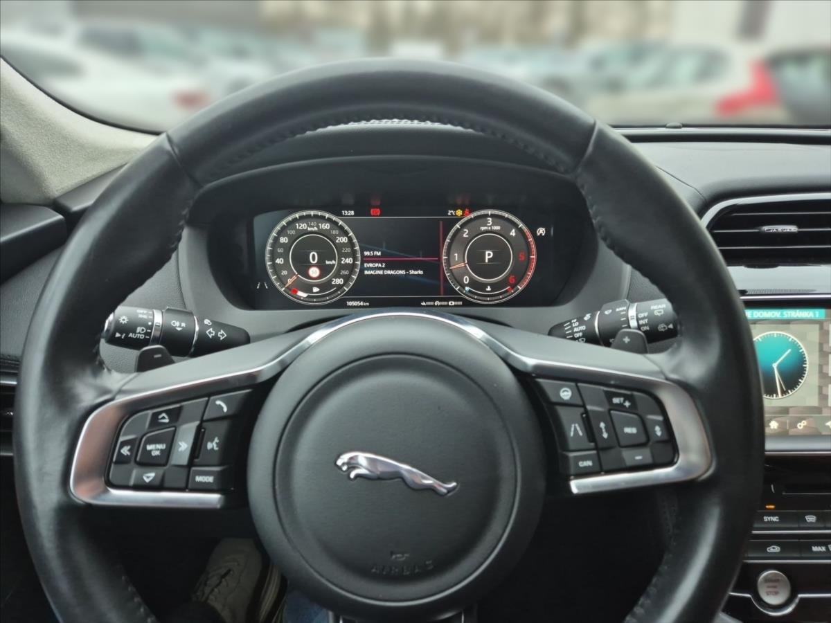 Jaguar F-Pace 3,0 30d AWD Porfolio Jaguar F-Pace 3,0 30d AWD Porfolio