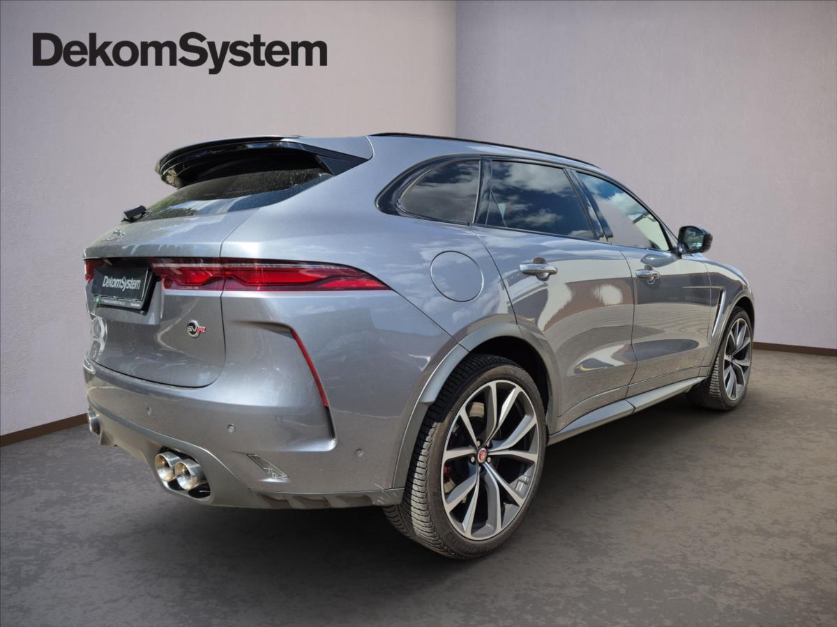 Jaguar F-Pace 5,0 V8 AWD SVR 405 kW Jaguar F-Pace 5,0 V8 AWD SVR 405 kW