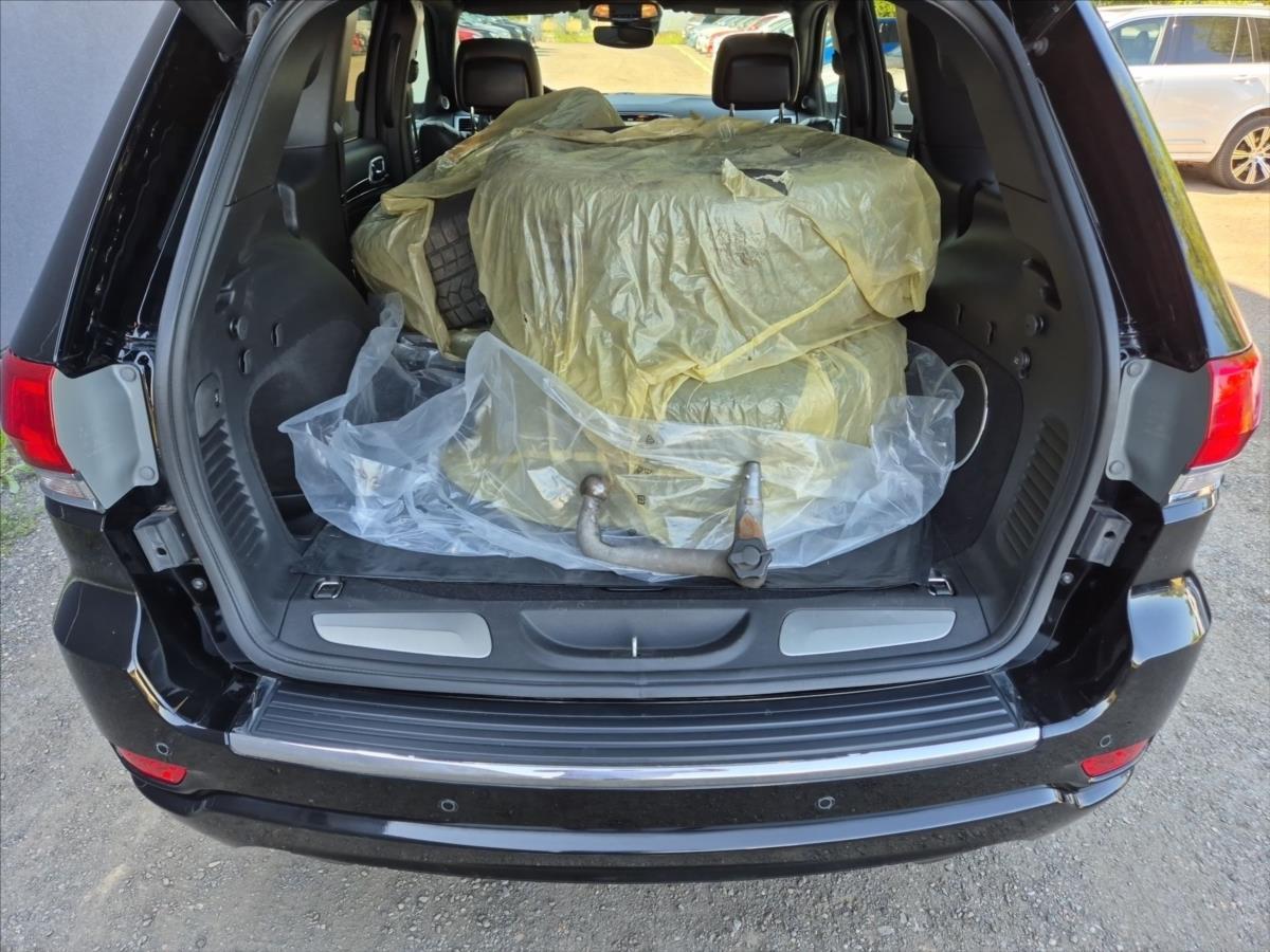 Jeep Grand Cherokee 3,0 CRD Overland 4X4 DPH Jeep Grand Cherokee 3,0 CRD Overland 4X4 DPH