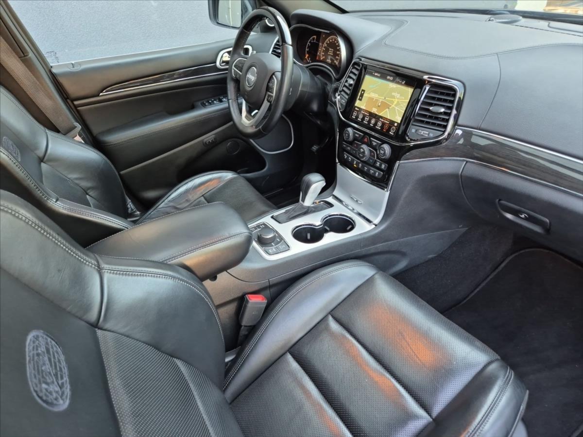 Jeep Grand Cherokee 3,0 CRD Overland 4X4 DPH Jeep Grand Cherokee 3,0 CRD Overland 4X4 DPH