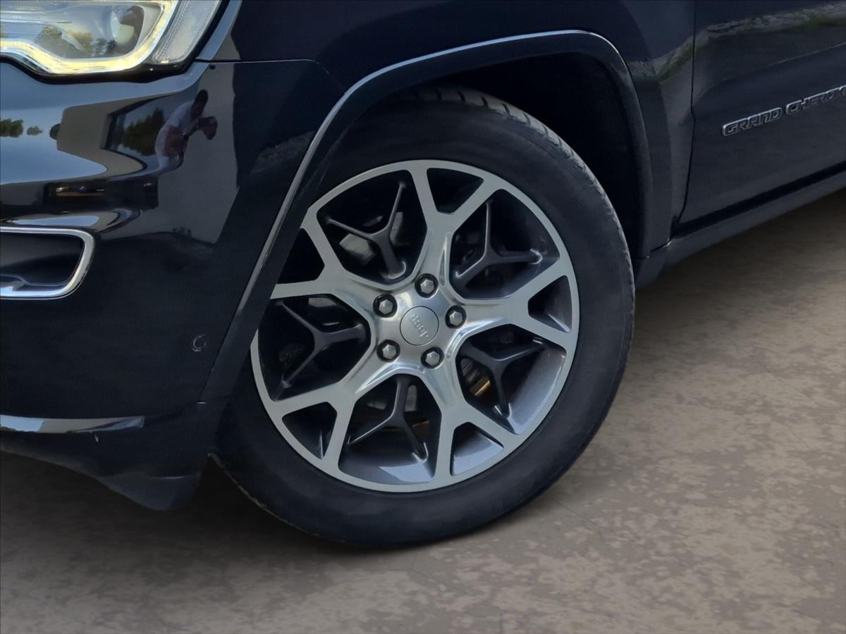 Jeep Grand Cherokee 3,0 CRD Overland 4X4 DPH Jeep Grand Cherokee 3,0 CRD Overland 4X4 DPH