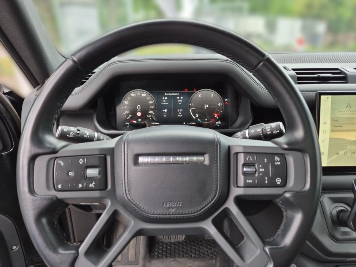Land Rover Defender 3,0 110 D300 HSE Land Rover Defender 3,0 110 D300 HSE