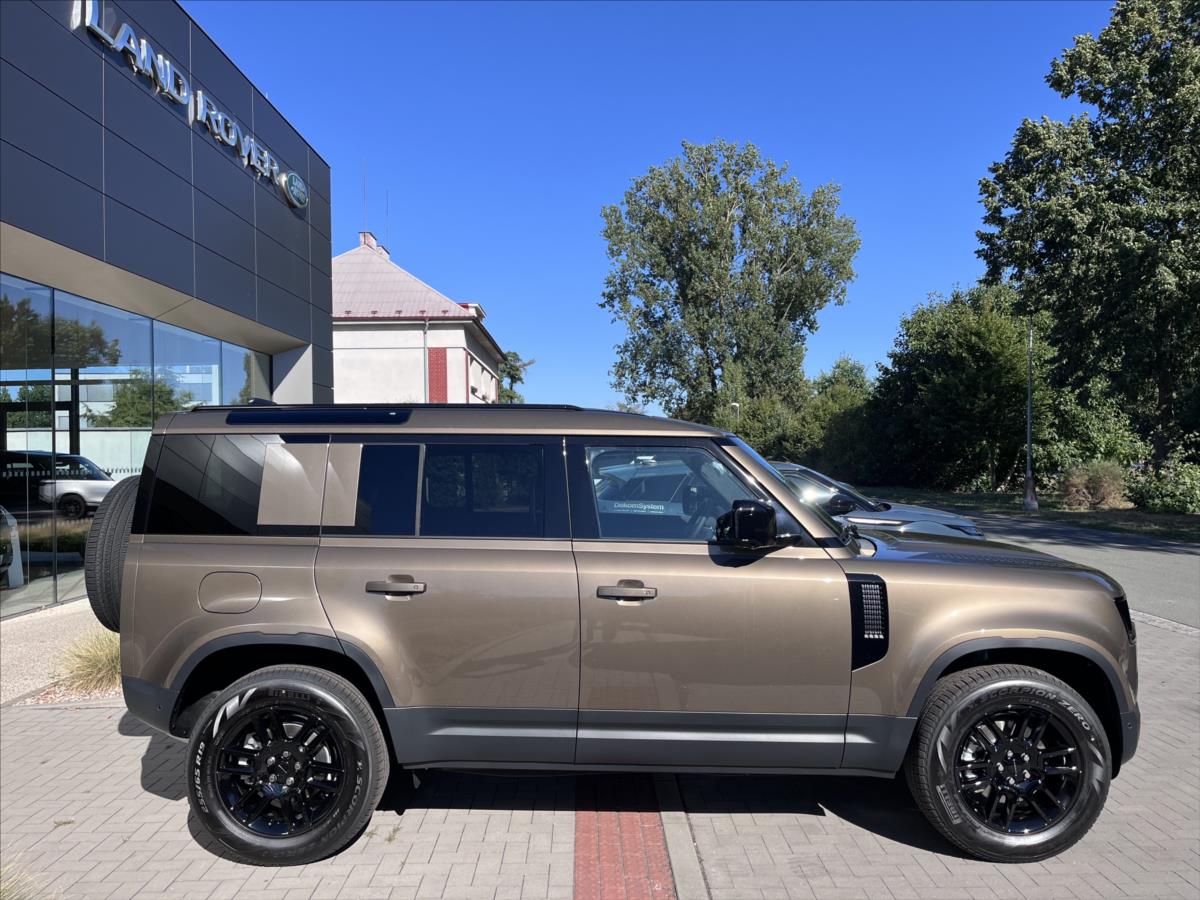 Land Rover Defender 3,0 110 S D250 AWD Land Rover Defender 3,0 110 S D250 AWD