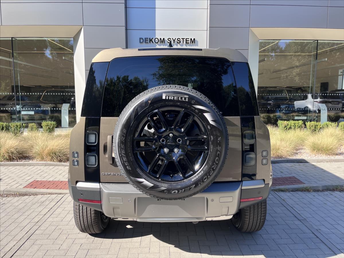 Land Rover Defender 3,0 110 S D250 AWD Land Rover Defender 3,0 110 S D250 AWD