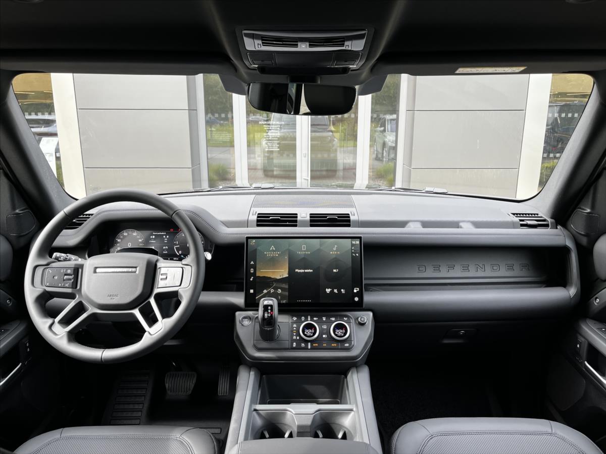 Land Rover Defender 3,0 110 X-Dynamic SE D200 AWD Land Rover Defender 3,0 110 X-Dynamic SE D200 AWD