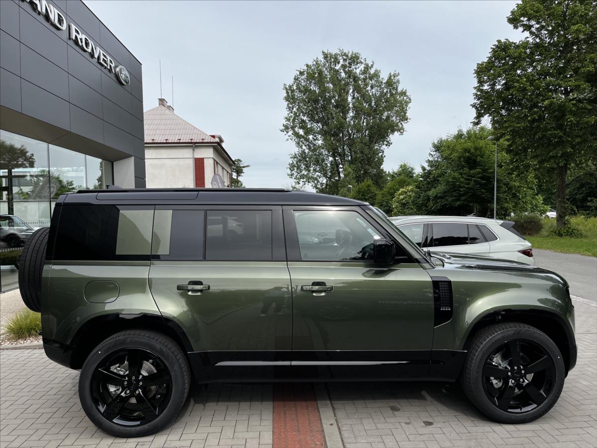 Land Rover Defender 3,0 110 X-Dynamic SE D200 AWD Land Rover Defender 3,0 110 X-Dynamic SE D200 AWD