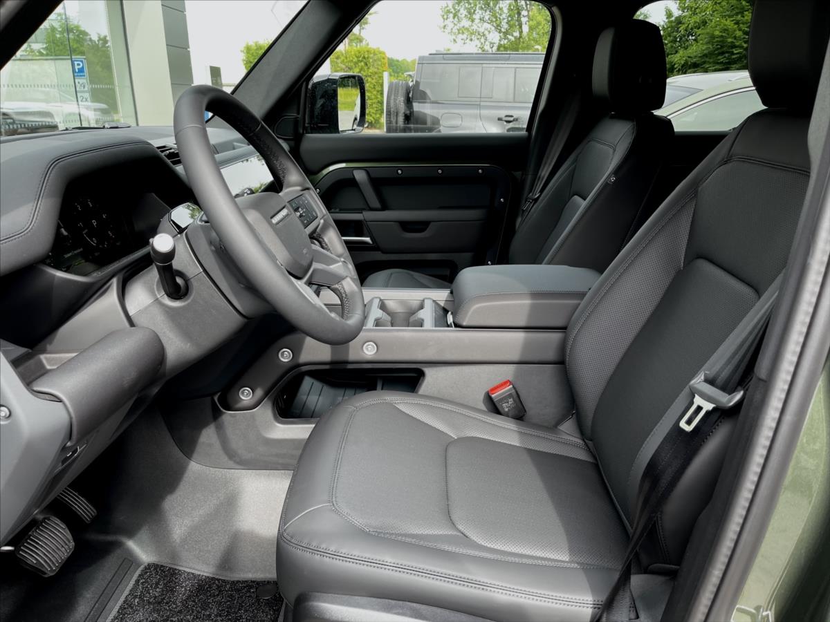 Land Rover Defender 3,0 110 X-Dynamic SE D200 AWD Land Rover Defender 3,0 110 X-Dynamic SE D200 AWD