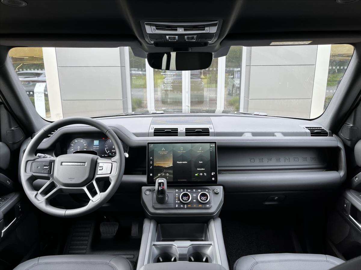 Land Rover Defender 3,0 110 X-Dynamic SE D250 AWD Land Rover Defender 3,0 110 X-Dynamic SE D250 AWD