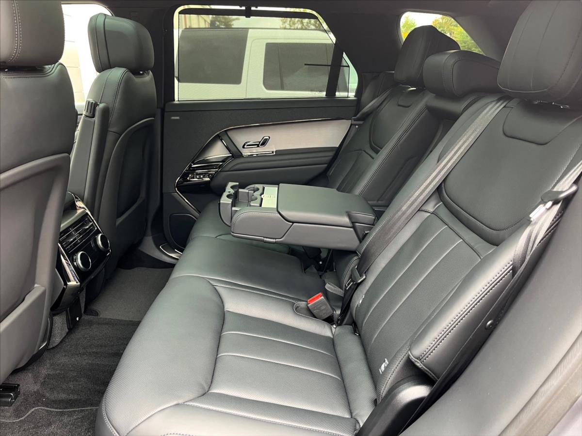 Land Rover Range Rover Sport 3,0 Dynamic HSE P460e PHEV AWD Land Rover Range Rover Sport 3,0 Dynamic HSE P460e PHEV AWD