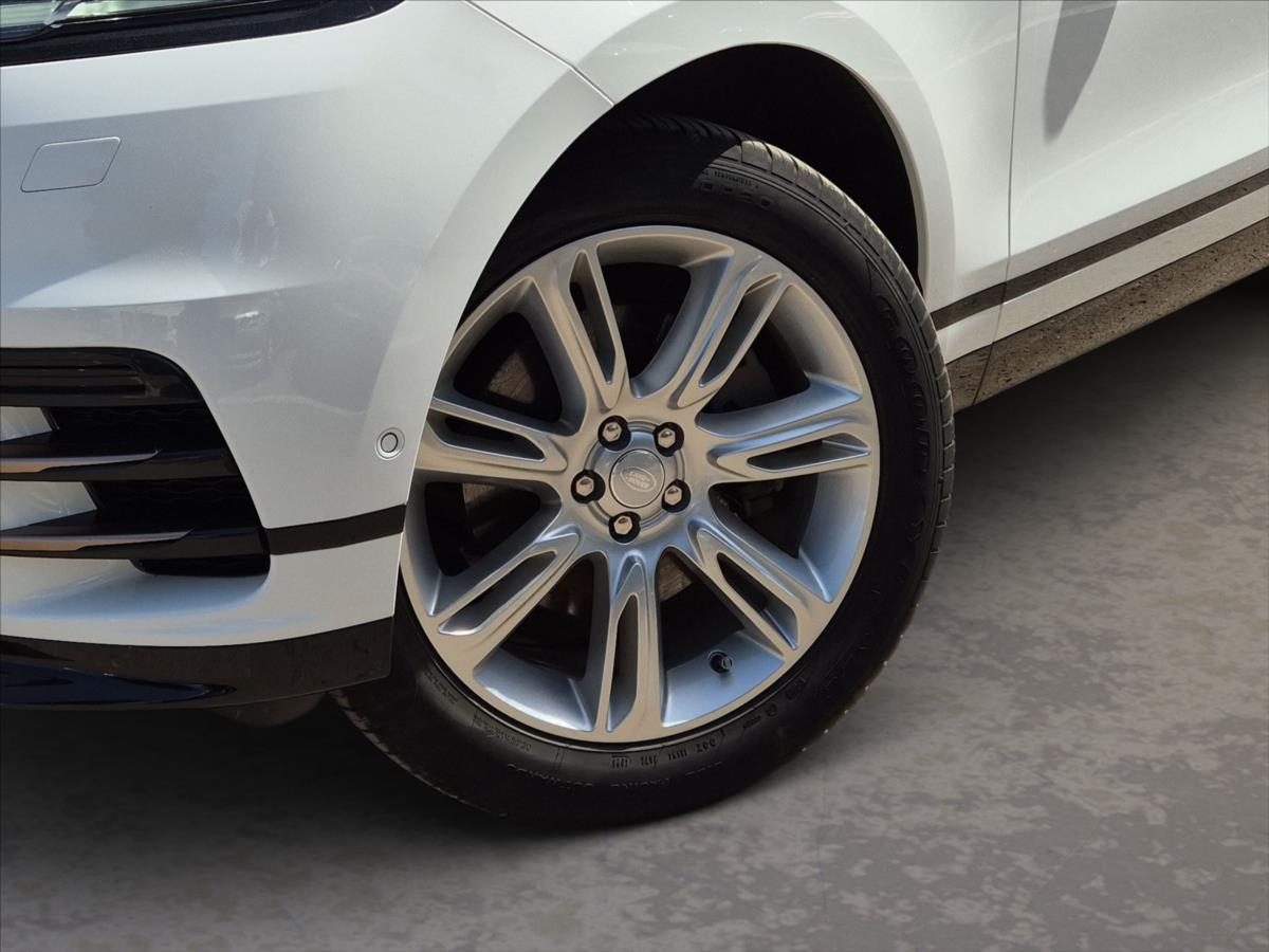Land Rover Range Rover Velar 2,0 D200 AWD SE Land Rover Range Rover Velar 2,0 D200 AWD SE