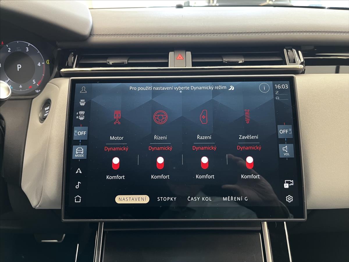 Land Rover Range Rover Velar 3,0 Dynamic SE D300 AWD Land Rover Range Rover Velar 3,0 Dynamic SE D300 AWD