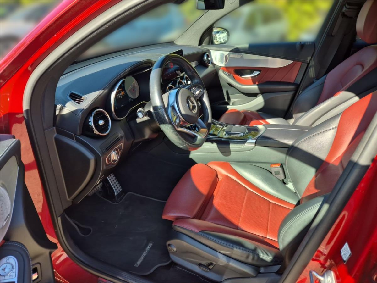 Mercedes-Benz GLC 2,0 300 d 4MATIC Coupe Mercedes-Benz GLC 2,0 300 d 4MATIC Coupe