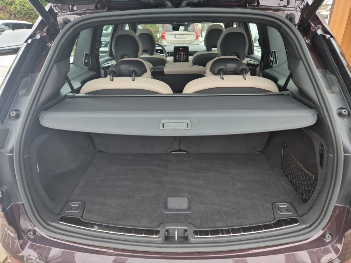 Volvo EX90 TWIN Performance 7 MÍST BOSE Volvo EX90 TWIN Performance 7 MÍST BOSE