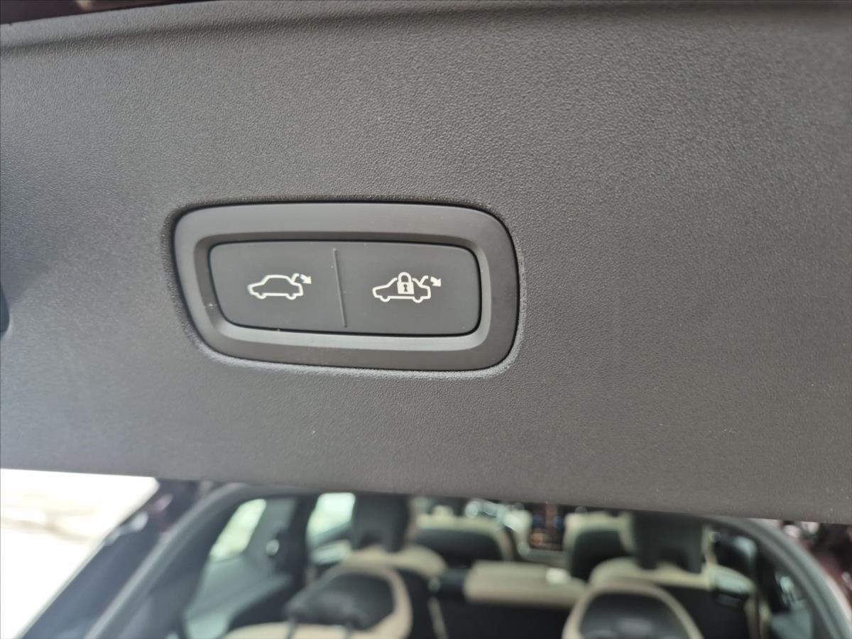 Volvo EX90 TWIN Performance 7 MÍST BOSE Volvo EX90 TWIN Performance 7 MÍST BOSE