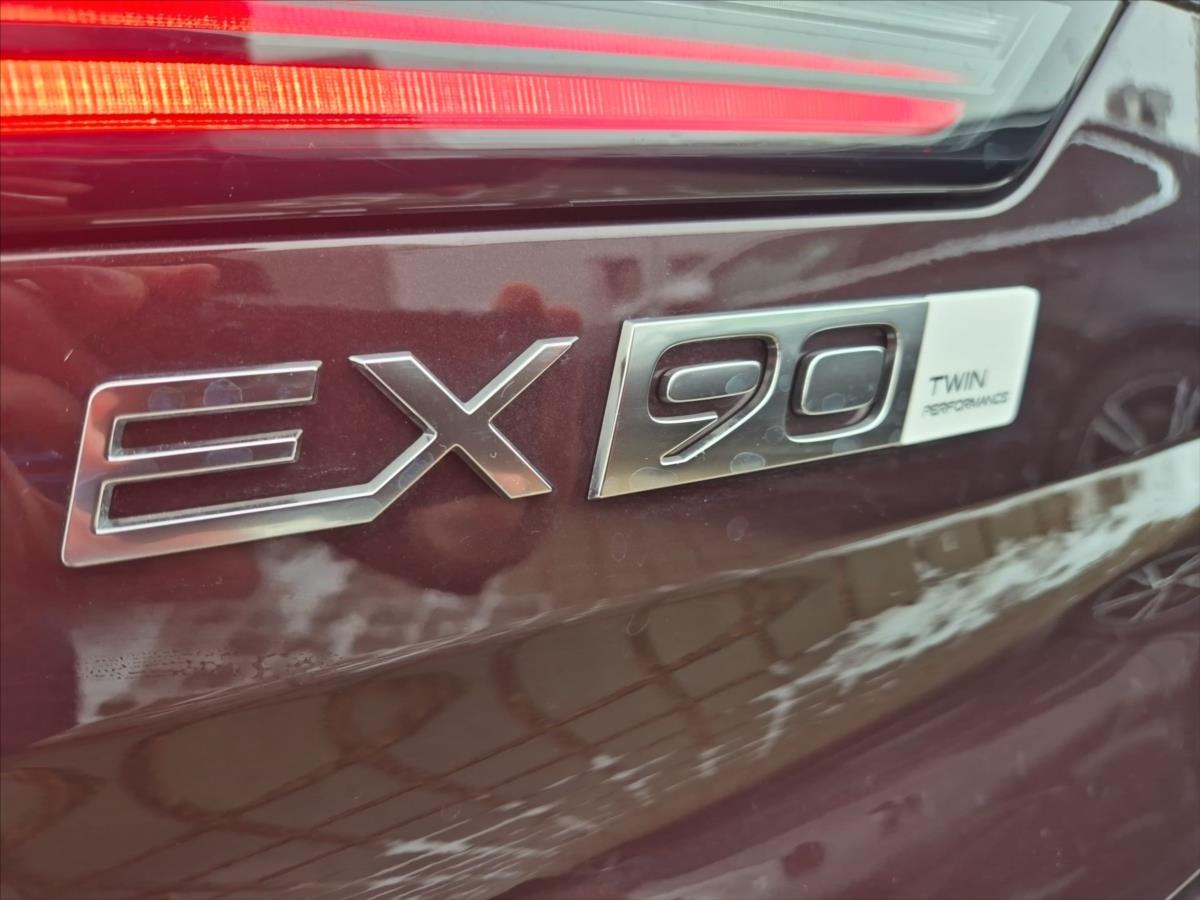 Volvo EX90 TWIN Performance 7 MÍST BOSE Volvo EX90 TWIN Performance 7 MÍST BOSE