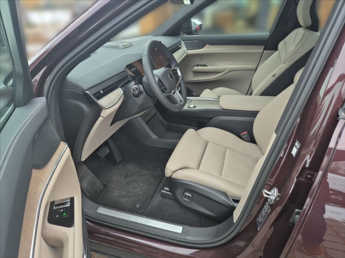 Volvo EX90 TWIN Performance 7 MÍST BOSE Volvo EX90 TWIN Performance 7 MÍST BOSE