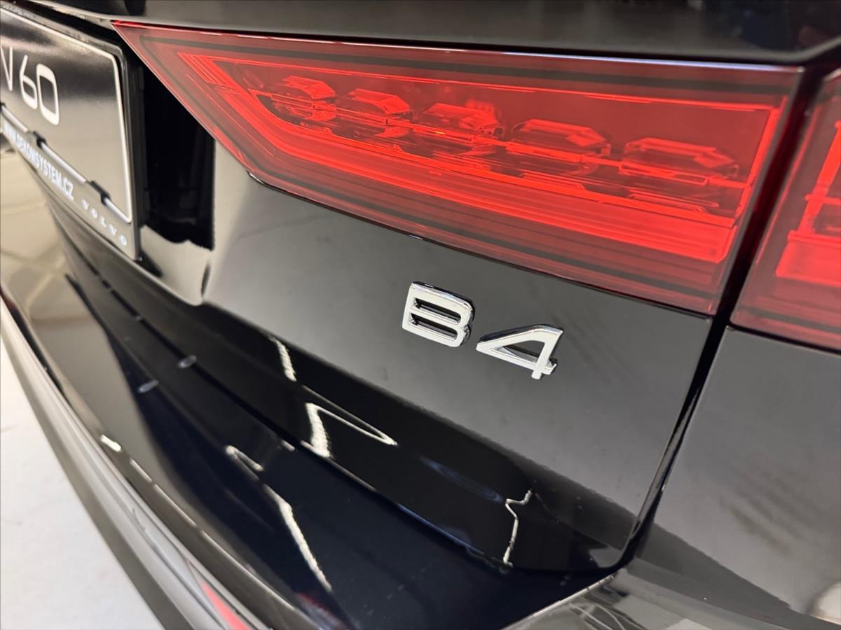 Volvo V60 2,0 B4 FWD Plus Dark 3456 Volvo V60 2,0 B4 FWD Plus Dark 3456