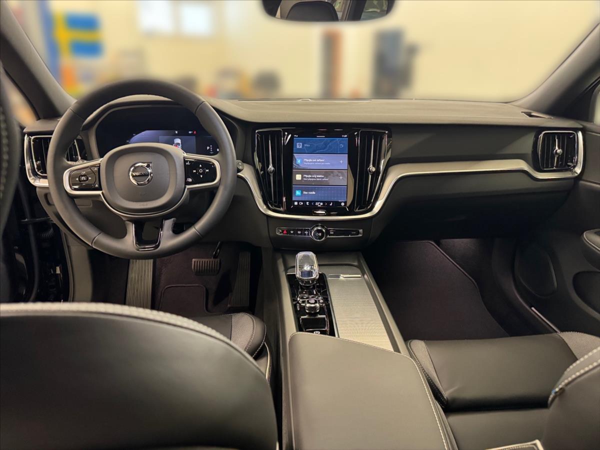 Volvo V60 2,0 B4 FWD Plus Dark 3456 Volvo V60 2,0 B4 FWD Plus Dark 3456