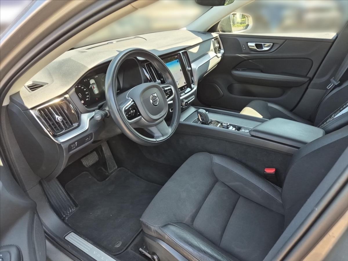 Volvo V60 2,0 D4 AWD Cross Country Volvo V60 2,0 D4 AWD Cross Country