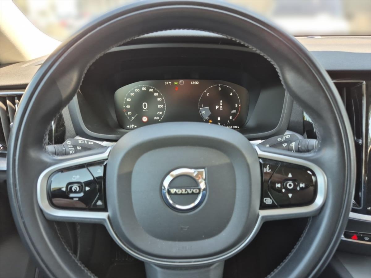 Volvo V60 2,0 D4 AWD Cross Country Volvo V60 2,0 D4 AWD Cross Country