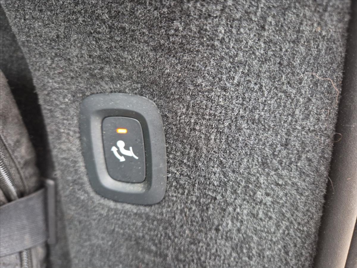 Volvo V90 2,0 B4 AWD Cross Country PANOR Volvo V90 2,0 B4 AWD Cross Country PANOR