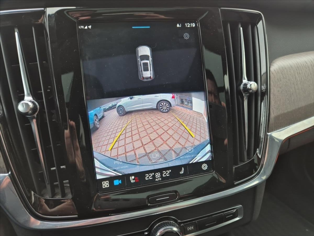 Volvo V90 2,0 B4 AWD Cross Country PANOR Volvo V90 2,0 B4 AWD Cross Country PANOR