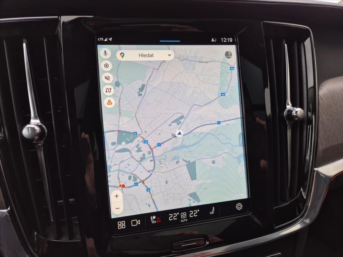 Volvo V90 2,0 B4 AWD Cross Country PANOR Volvo V90 2,0 B4 AWD Cross Country PANOR