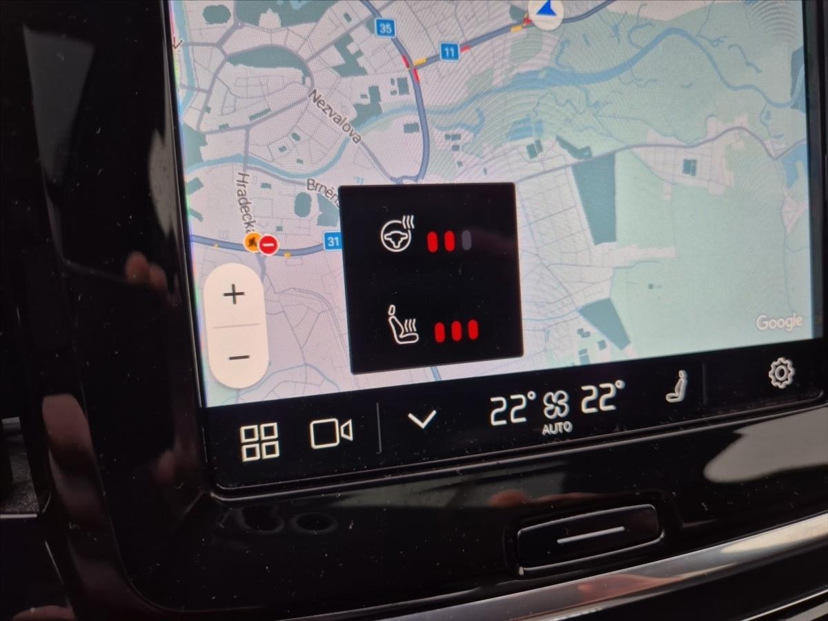 Volvo V90 2,0 B4 AWD Cross Country PANOR Volvo V90 2,0 B4 AWD Cross Country PANOR