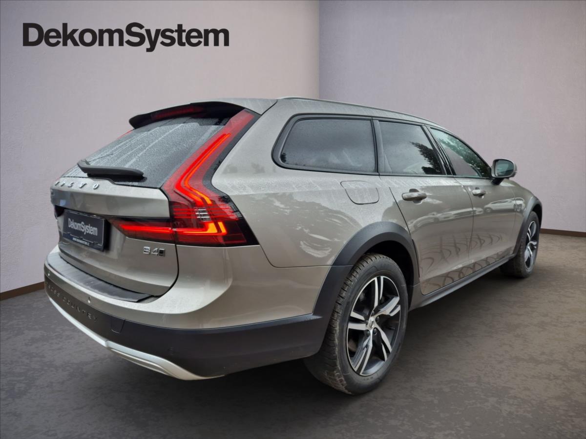 Volvo V90 2,0 B4 AWD Cross Country PANOR Volvo V90 2,0 B4 AWD Cross Country PANOR