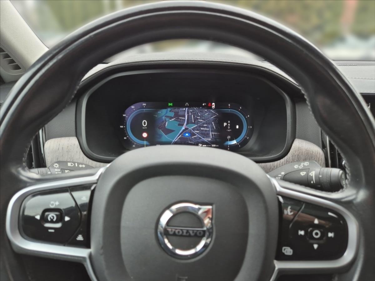 Volvo V90 2,0 B4 AWD Cross Country PANOR Volvo V90 2,0 B4 AWD Cross Country PANOR
