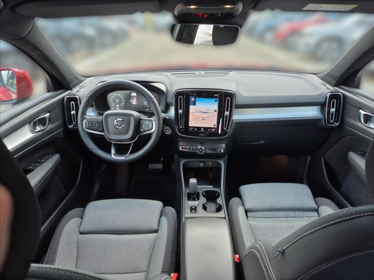 Volvo XC40 1,5 T2 FWD Momentum Volvo XC40 1,5 T2 FWD Momentum