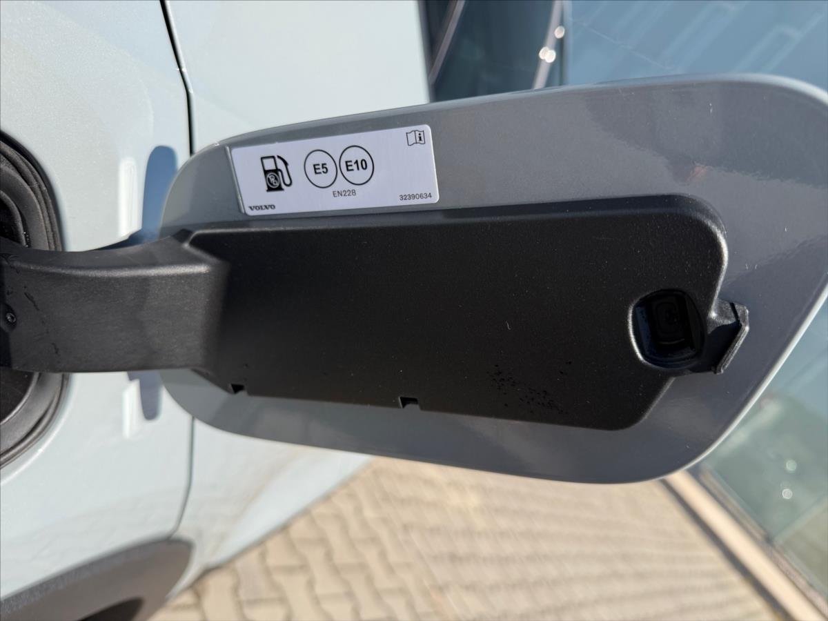 Volvo XC40 2,0 B3 Core 8438 Volvo XC40 2,0 B3 Core 8438