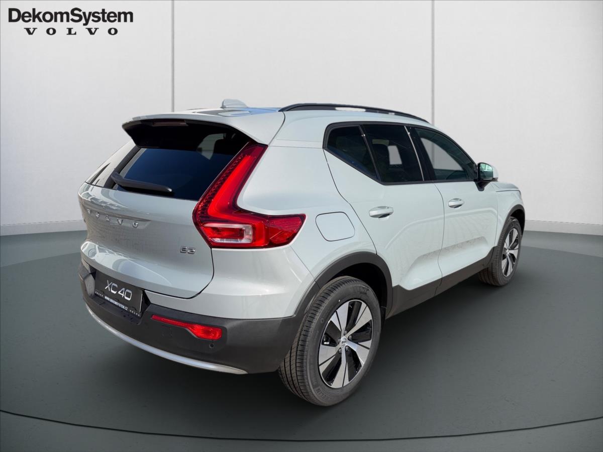 Volvo XC40 2,0 B3 Core 8438 Volvo XC40 2,0 B3 Core 8438