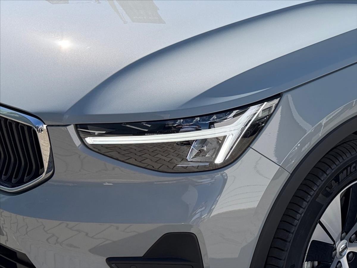 Volvo XC40 2,0 B3 Core 8438 Volvo XC40 2,0 B3 Core 8438