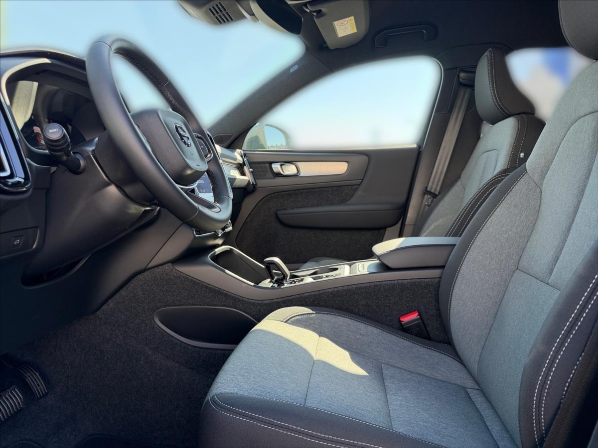 Volvo XC40 2,0 B3 Core 8438 Volvo XC40 2,0 B3 Core 8438