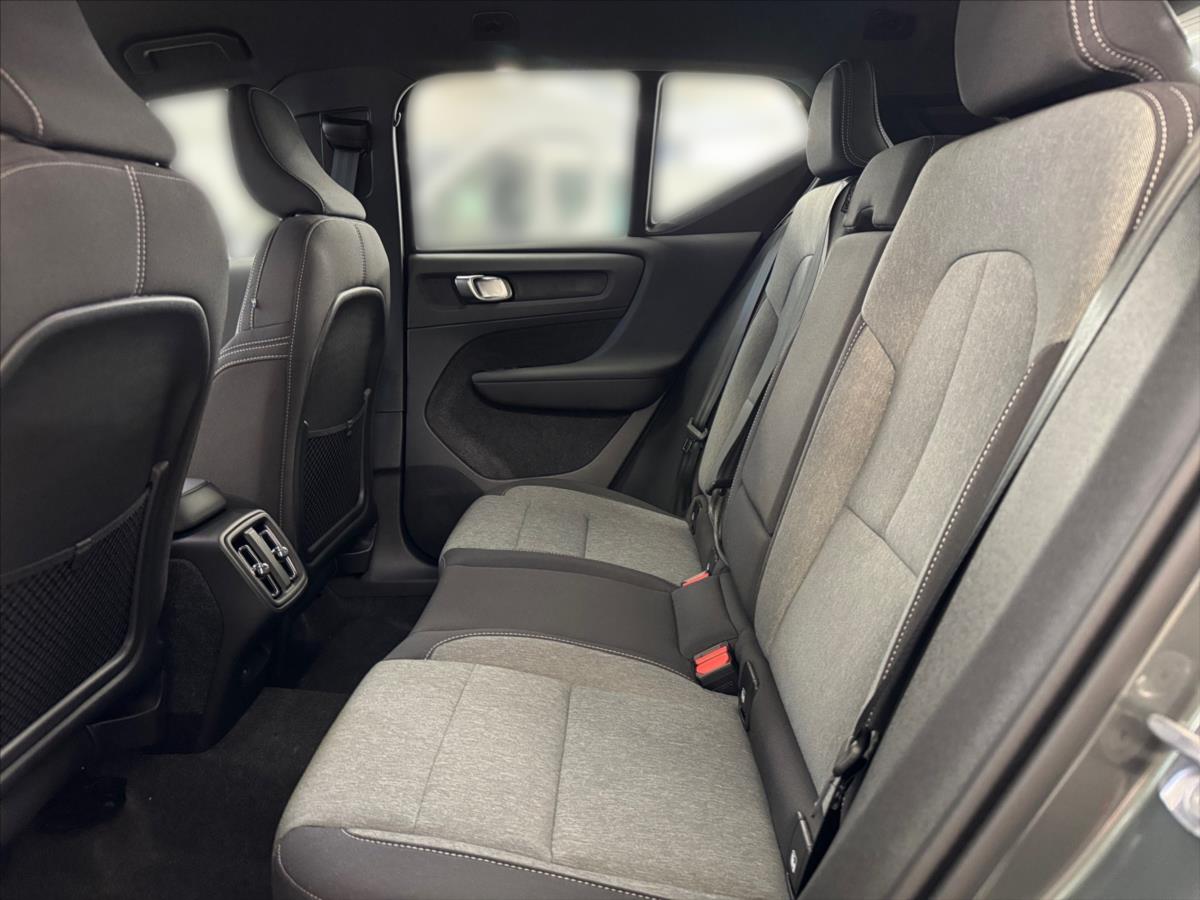 Volvo XC40 2,0 B3 FWD Plus Dark 8367 Volvo XC40 2,0 B3 FWD Plus Dark 8367