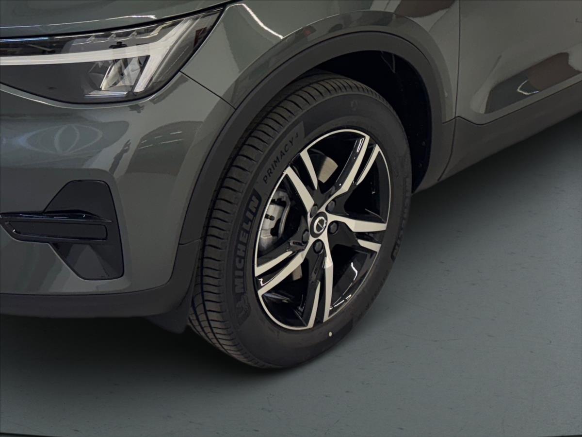 Volvo XC40 2,0 B3 FWD Plus Dark 8367 Volvo XC40 2,0 B3 FWD Plus Dark 8367
