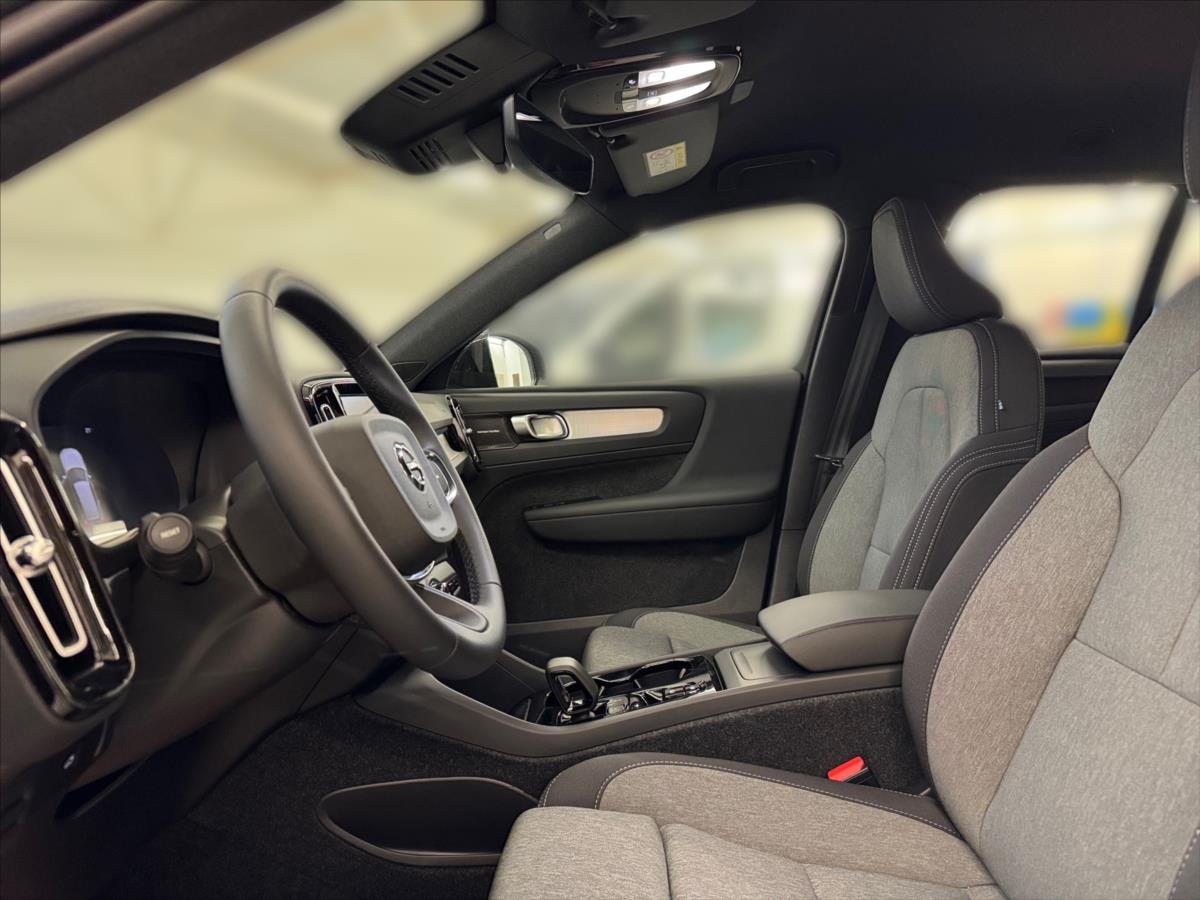 Volvo XC40 2,0 B3 FWD Plus Dark 8367 Volvo XC40 2,0 B3 FWD Plus Dark 8367