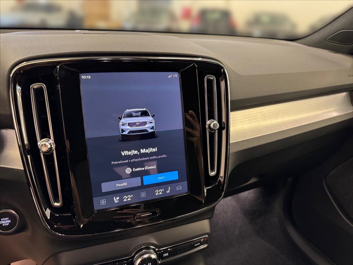 Volvo XC40 2,0 B3 FWD Plus Dark 8367 Volvo XC40 2,0 B3 FWD Plus Dark 8367