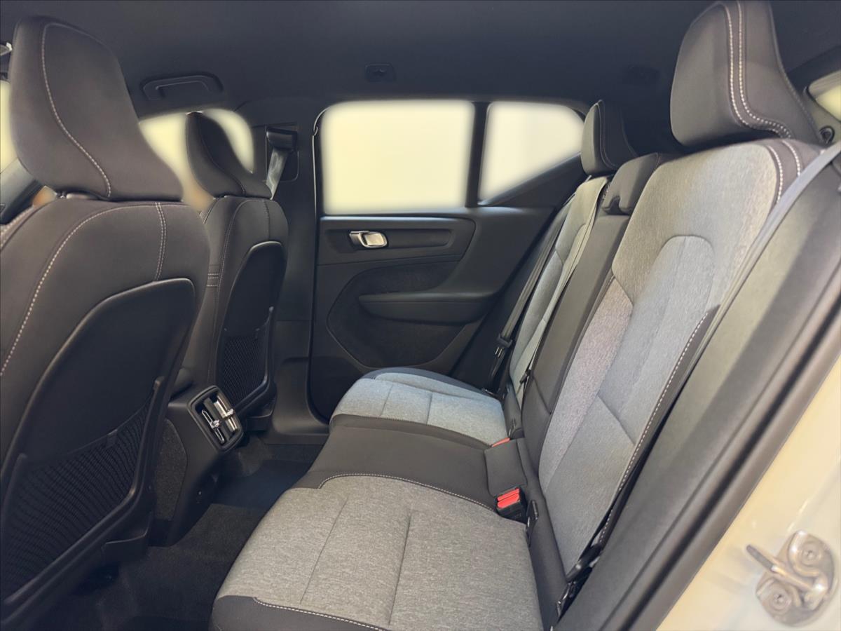 Volvo XC40 2,0 B3 Plus Dark 8247 Volvo XC40 2,0 B3 Plus Dark 8247