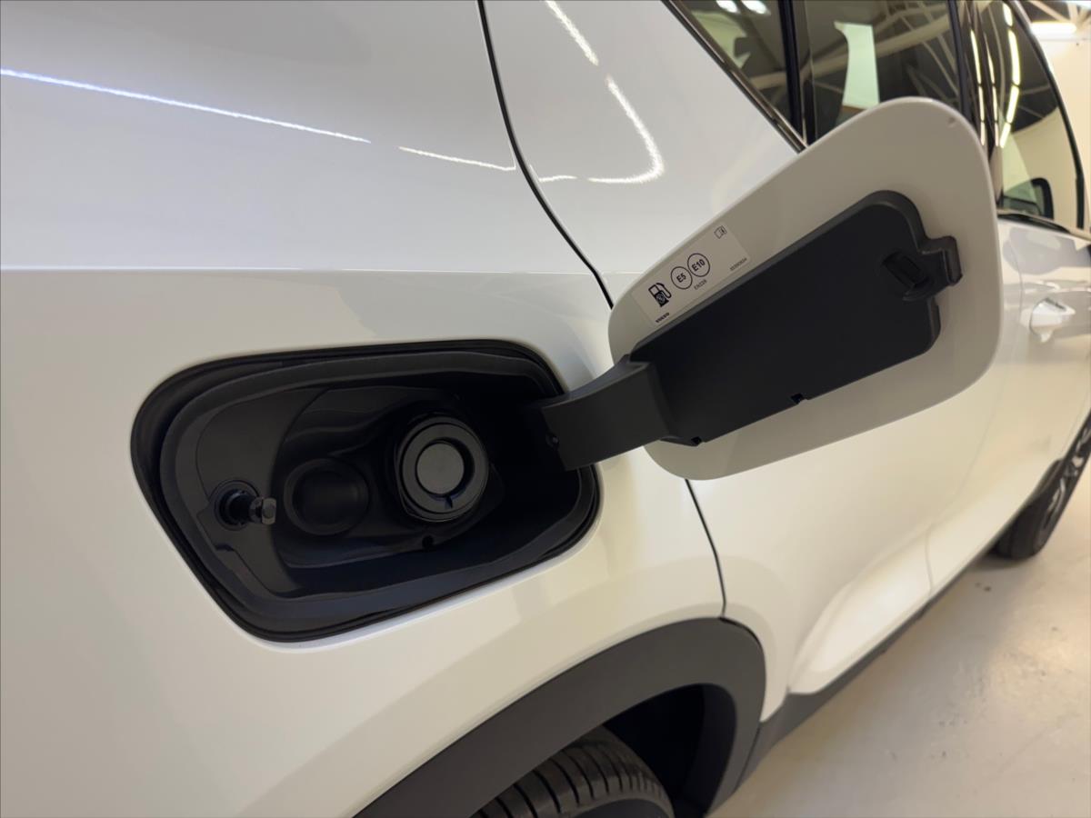 Volvo XC40 2,0 B3 Plus Dark 8247 Volvo XC40 2,0 B3 Plus Dark 8247