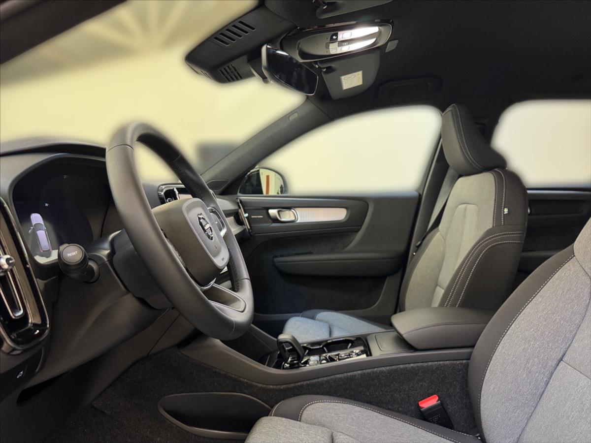 Volvo XC40 2,0 B3 Plus Dark 8247 Volvo XC40 2,0 B3 Plus Dark 8247