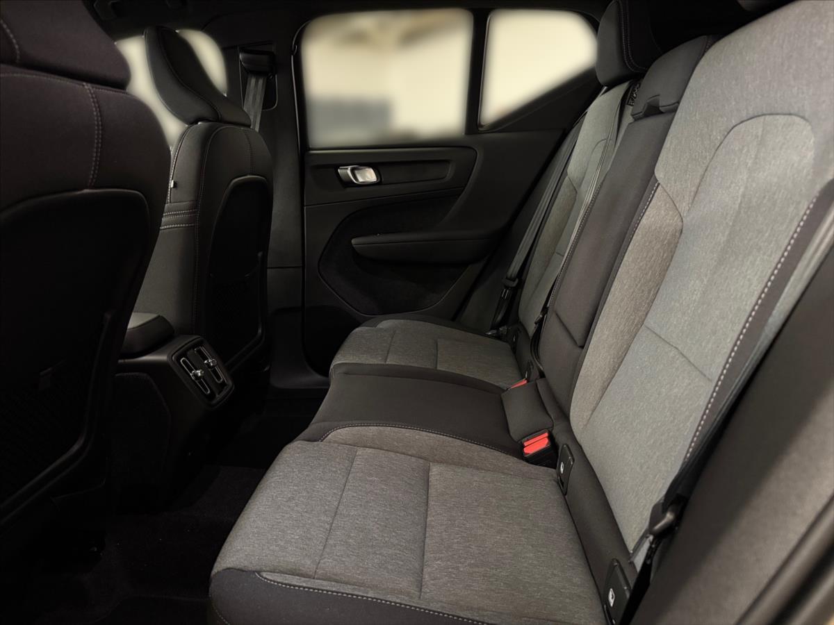 Volvo XC40 2,0 B3 Plus Dark Volvo XC40 2,0 B3 Plus Dark