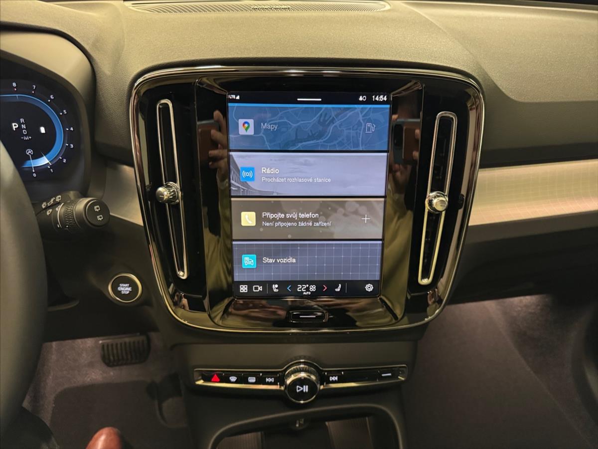 Volvo XC40 2,0 B3 Plus Dark Volvo XC40 2,0 B3 Plus Dark