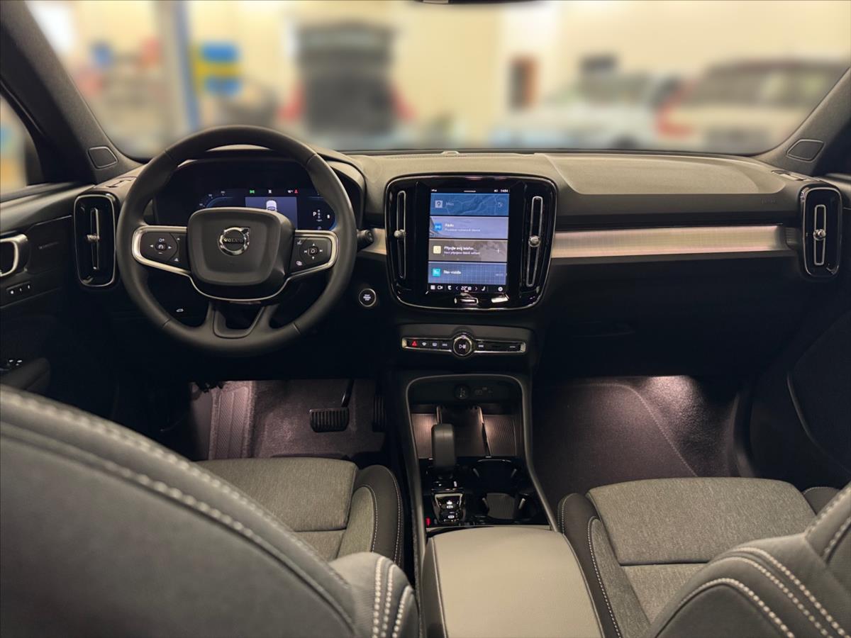 Volvo XC40 2,0 B3 Plus Dark Volvo XC40 2,0 B3 Plus Dark